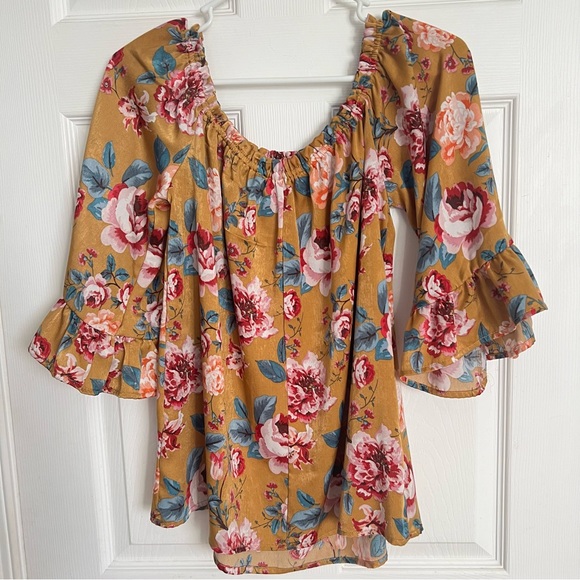Just Vine Floral Button Up Top